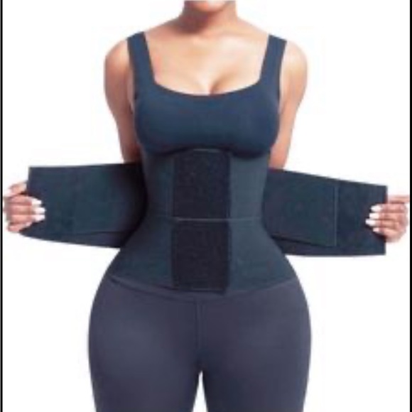 Black Waist Trainer Corset - Picture 4 of 7